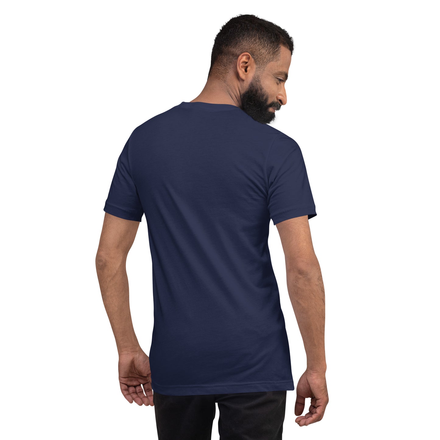 Camiseta MILLE Pillar de color azul marino. Vista trasera en modelo masculino.