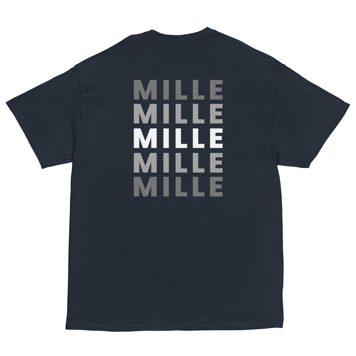 Camiseta MILLE Esencia Clásica de color marino, vista trasera mostrando el diseño de texto MILLE repetido en gris.