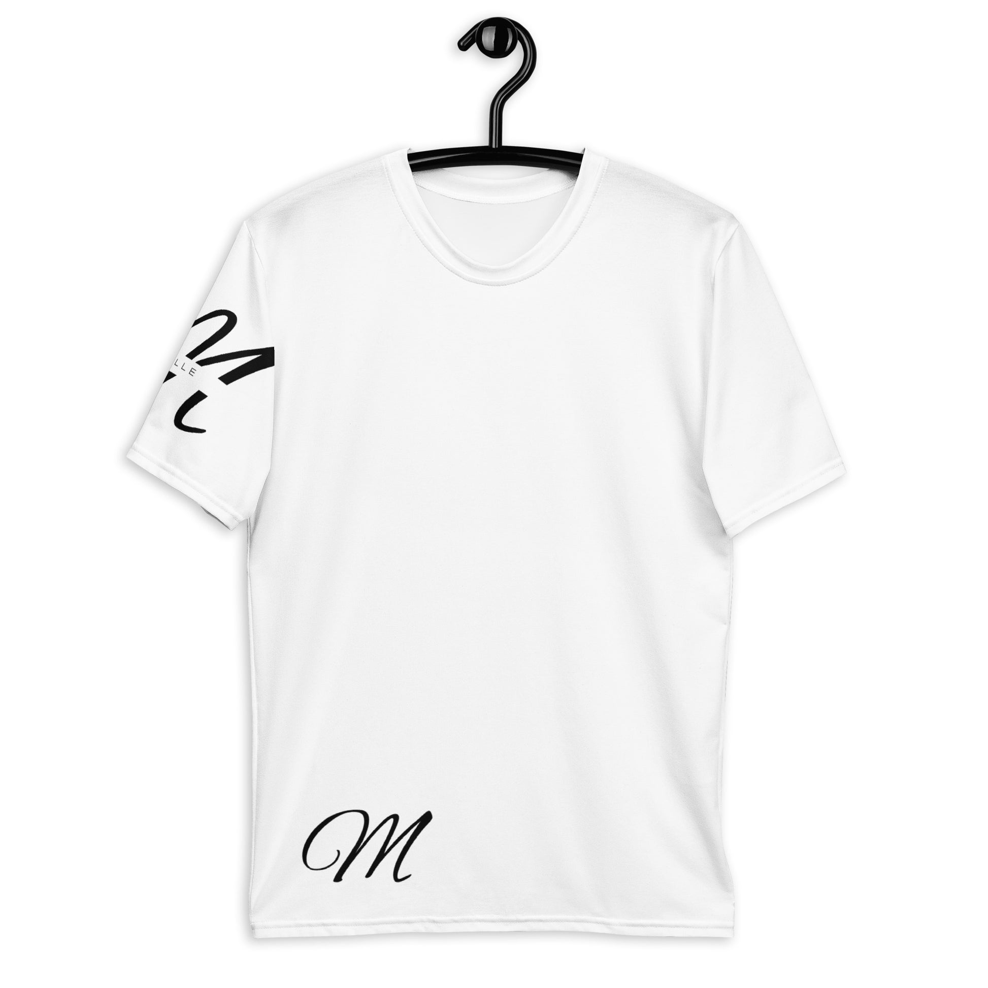 Camiseta MILLE Script Tee de color blanco con logos M en cursiva en el pecho y la cadera. Vista frontal en percha.