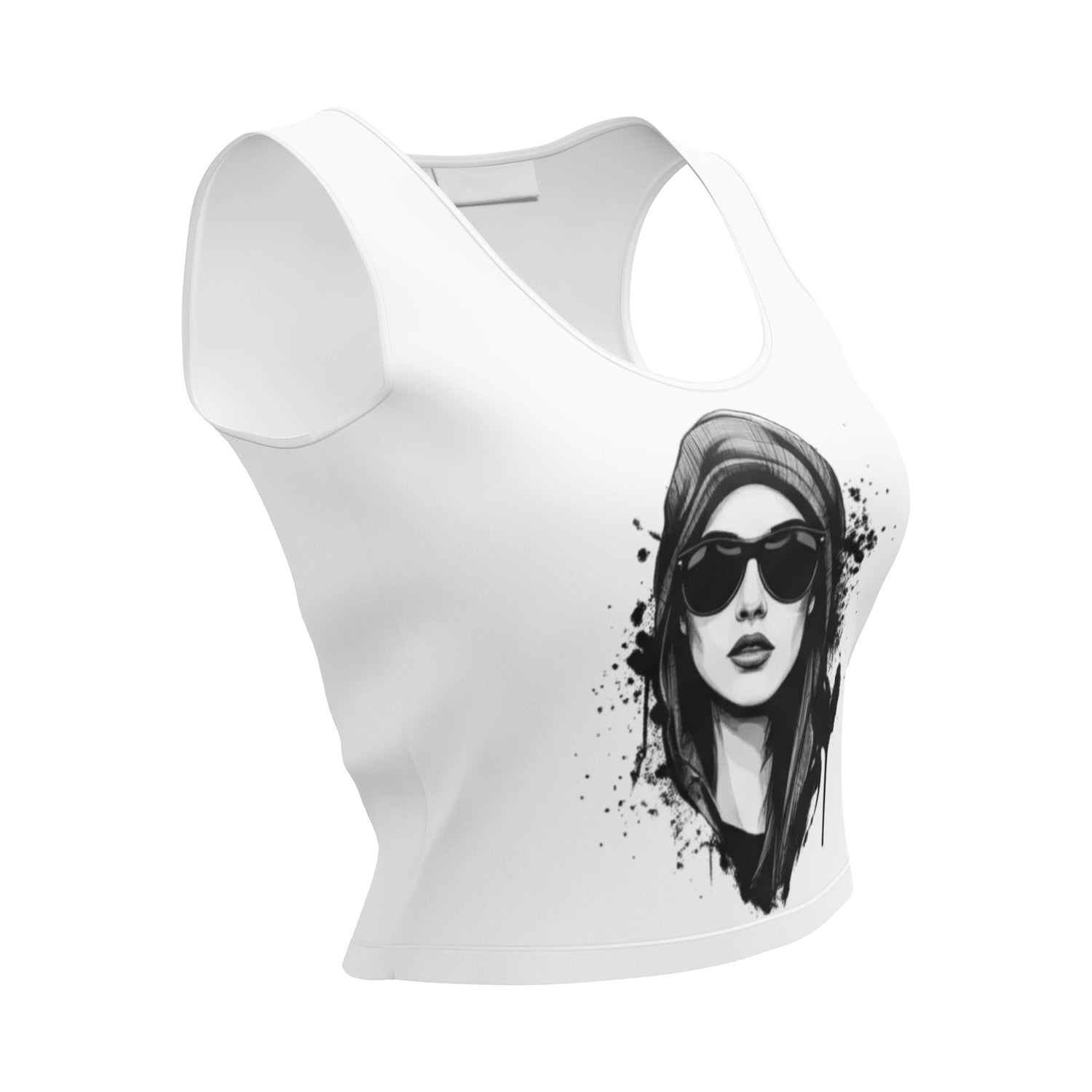 Crop top MILLE ICON de color blanco con diseño de chica con gafas en el pecho. Vista lateral del producto.