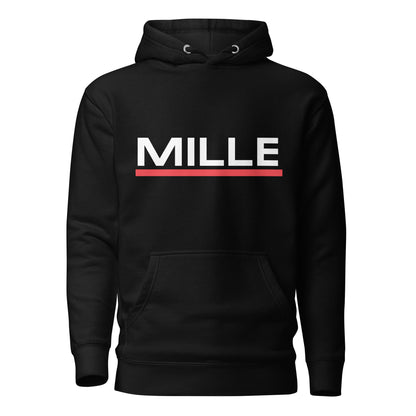 Sudadera con capucha MILLE ACENTO de color negro con logo MILLE en blanco con una línea roja debajo en el pecho. Vista frontal.