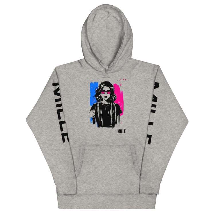 Sudadera con capucha MILLE ECO de color gris carbón con diseño de artista en el pecho y logos en las mangas. Vista frontal.