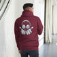 Sudadera con capucha MILLE FRECUENCIA de color marrón con diseño de auriculares y manos en la espalda. Vista trasera con modelo.