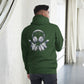 Sudadera con capucha MILLE FRECUENCIA de color verde bosque con diseño de auriculares y manos en la espalda. Vista trasera con modelo.