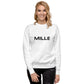 Sudadera MILLE Origin LS de color blanco con logo MILLE en el pecho. Vista frontal con modelo sonriendo.